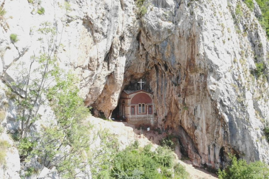 Englezi poslali Draži kovčeg pun zlata, plaćeni obaveštajac ga sakrio u Ovčarsko - kablarskoj klisuri