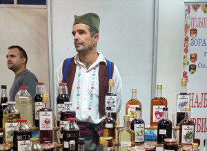 Vlada iz Aranđelova napravio slatko ni manje ni više već od - slanine