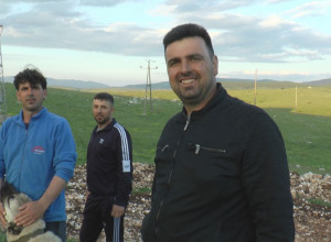 Ovo su vredna i poštena braća odlikovana od strane predsednika Srbije lično: Kurtagići su ponos Peštera, počeli sa 100 a sada imaju preko hiljadu ovaca i najveće stado na Balkanu