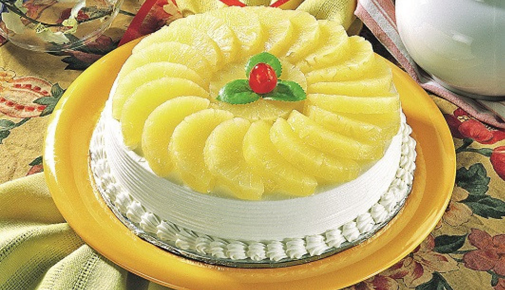 VOĆNI KOLAČ KOJI SE PRAVI ZA 10 MINUTA: Smazaćete ga u jednom zalogaju