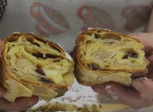 NAJSOČNIJA ŠTRUDLA SA JABUKAMA: Ovakav fil samo naše bake znaju da naprave - mekana i neobična