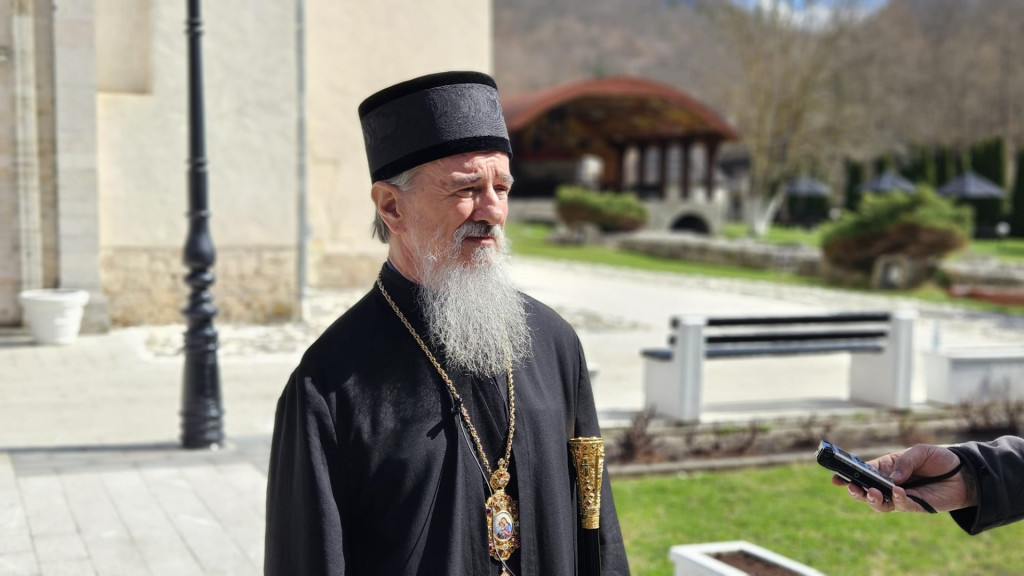 Snažna poruka vladike Atanasija iz velike srpske svetinje: Vaskršnji post obnavlja čoveka i njegovu dušu