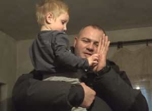 Porodica nije važna stvar, porodica je sve: Mitrović potpisao novi ugovor o sufinansiranju pronatalitetnih mera i projekata, naknade za nezaposlene porodilje i vantelesnu oplodnju