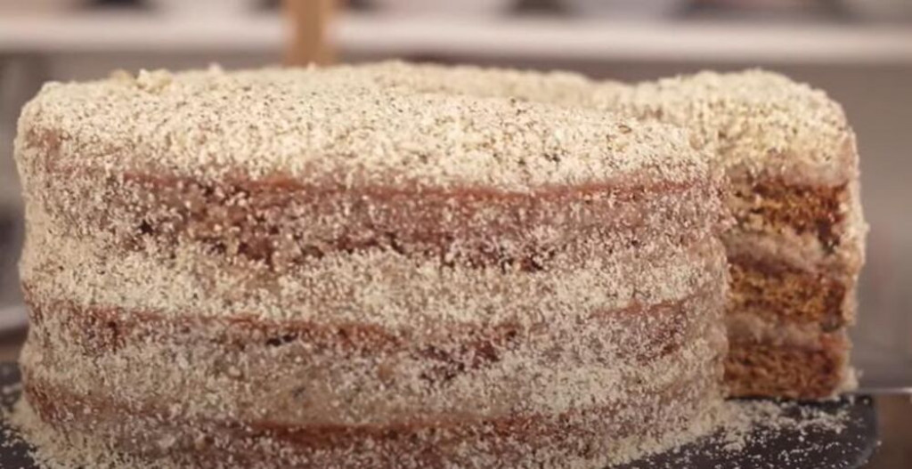 NAJLEPŠA POSLASTICA ZA USKRŠNJI POST: Posna žito torta na vodi - kremasta i lagana sa jeftinim sastojcima