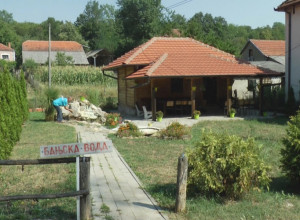 Da ovde nisam došao, ne bih mogao hodati: Dragan kupio imanje u Slatinskoj banji zbog lekovite vode, danas tu dolaze mnogi strani i domaći gosti po spas