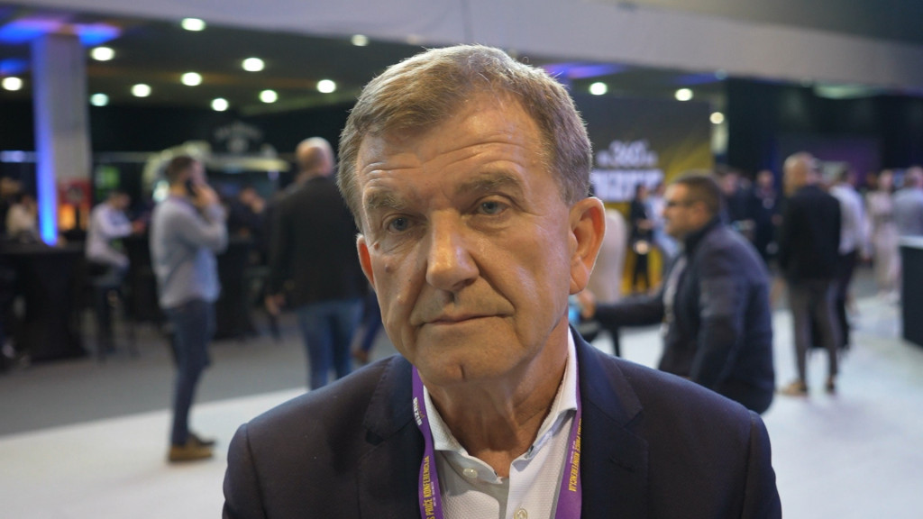 Od malene stolarske radionice do ogromne imperije: Enterijeri Boža Jankovića krase skoro svaku eminentnu građevinu u svetu, za mlade ljude ima samo jednu poruku