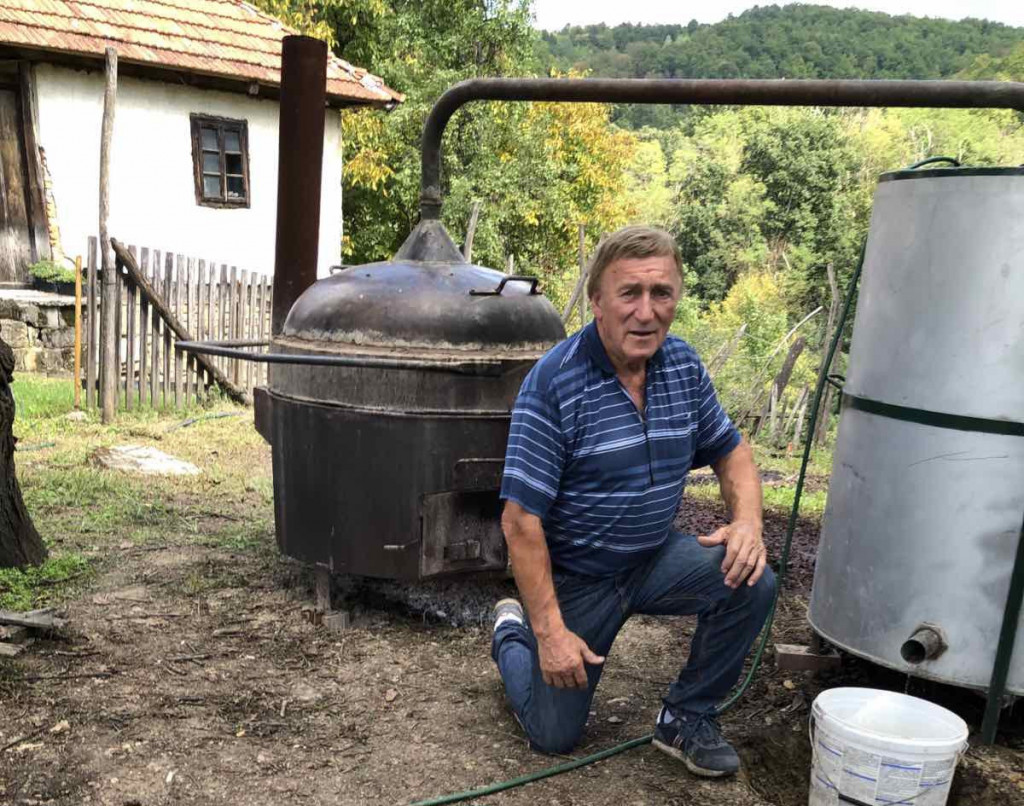 NAJLEPŠA ZEMLJA Mokiju Srbija bolja od Švajcarske, a žene, rad i šljivovica ključ dobrog  zdravlje, uzbudljiva priča jednog Srbina (FOTO)