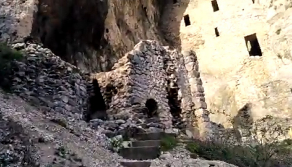 MANASTIR BLAGOVEŠTENJE Lepota u steni za koju malo ko zna, svedoči istoriji i čeka neke bolje dane