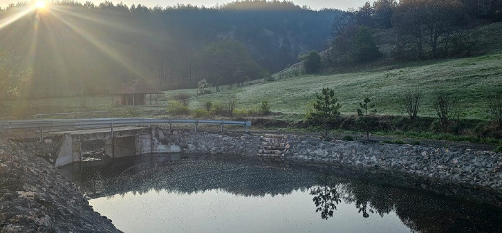 SKRIVENA OAZA Ovde meštani prave veselje za 1. maj, biće pečenja i trubača, svi su pozvani i ne treba da brinu za HRANU I MUZIKU! (FOTO)