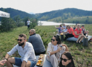 Prolećni safari oko Ribničkog jezera, a Gold gondola radi sat vremena duže: Zlatibor već rezervisan za praznike, turisti mogu da uživaju u brojnim sadržajima