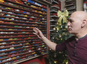 Neobična kolekcija od koje zastaje dah: Slobodan iz Užica godinama skuplja i sklapa makete automobila, da sastavi fiću bilo je potrebno čak 700 dana, ali nije odustao