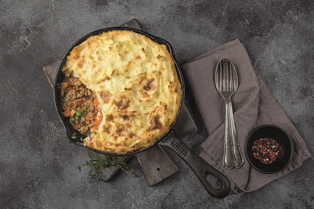 MANASTIRSKA POSNA PITA: Sočna i slasna, za sve prilike (RECEPT)