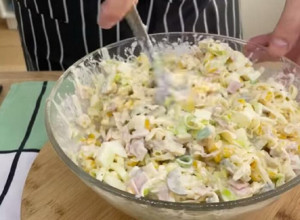 SVEČANA ĐURĐEVDANSKA SALATA: Sprema se očas posla, a ukusnija je od bilo koje