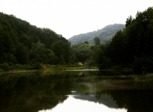 Ova banja leči reumu i bolesti očiju! Cene smeštaja oko 2.000 dinara: Posebna je po jezeru koje oduzima dah