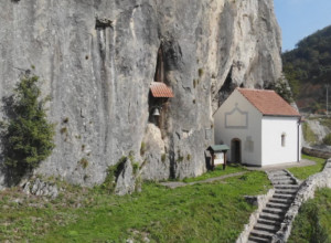 Neverovatan sepeleološki biser na ulazu u Ivanjicu, retkost na čitavom Balkanu: Hadži-prodanova pećina bila je spas srpskom narodu od Turaka, a danas je turistička atrkacija (FOTO)