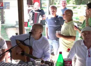 GENERACIJA  1968. IZ PRIJEPOLJA Snimak koji je sve oduševio i FENOMENALNA PRIČA O PRIJATELJSTVU (VIDEO)