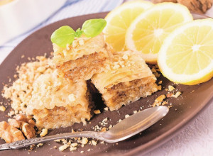 BAKLAVA SA BOROVNICAMA Klasik na potpuno drugačiji način