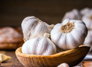 BELI LUK Veruje se da na njega ne sme nečista sila, možda zato što je izuzetno zdrav