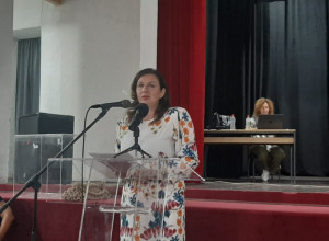 Prvi put u istoriji; Na čelo opštine Topola nakon ostavke Radojkovića postavljena je žena, učiteljica Jasna Vuković spremna da prihvati izazov