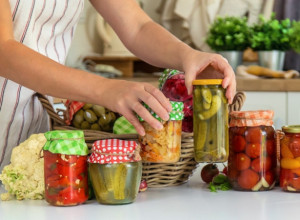 5 obaveznih zimnica koje svaka kuća treba da ima: Spremite ovo i bićete mirni tokom cele godine