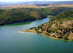 Srpsko jezero za koje kažu da je slatko more: Sve je pitomo, mirno i bistro (FOTO)