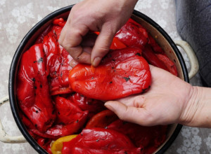 NAJBRŽE LJUŠĆENJE PAPRIKA: Trikovi koji skraćuju put do ajvara