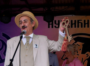 NUŠIĆ DOBIO KLJUČEVE GRADA: Veličanstvene slike iz Ivanjice poslate u svet, kao da je vreme stalo (FOTO)