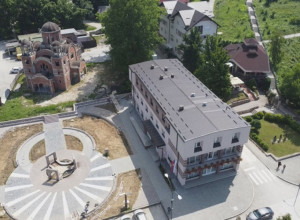 Radost za decu, a olakšanje roditeljima: Opština Lučani obezbedila besplatne udžbenike za učenike, ali i školski pribor i rančeve za predškolce