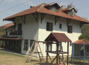 Vodenički kamen hranio je hiljade gladnih usta, danas je turistička atrakcija: Ovo je jedina vodenica u Ljigu i stara je tri veka, Radisavljevići ne odustaju ni od tradicije ni od sela