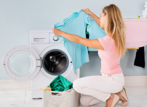 Skinite BAŠ SVAKU FLEKU sa garderobe uz ove male trikove