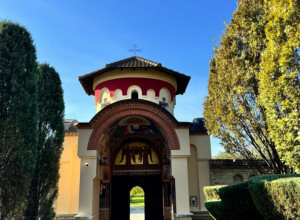 Manastir Kovilj: Sveti Sava, stogodišnje ikone i miris tamjana u srcu Vojvodine