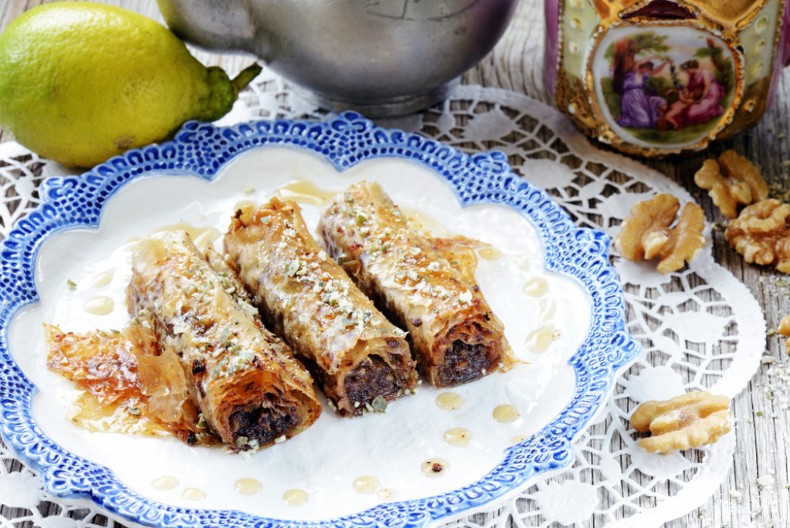 KRALJICA UKUSA Probajte rolovanu baklavu sa suvim šljivama