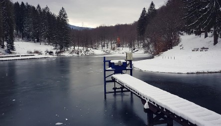 Skrivena jezera u Srbiji koja morate posetiti: Učka jezero i njegova legenda o čistoj ljubavi