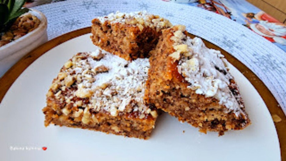 Najtraženiji posni kolač po bakinom receptu: Lako se pravi, a koliko je ukusan i sočan - ješćete ga i kad nije post