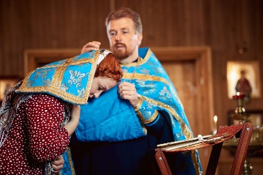 Šta da radite ako vam je neprijatno da svešteniku priznate grehe: Objašnjenje oca Andreja koje treba da znate