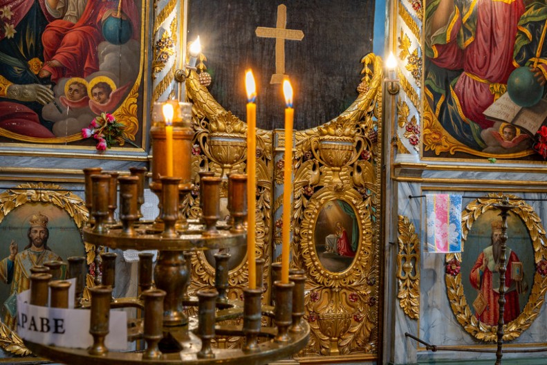 Danas je Sveti Nikola: Ko je bio svetac zbog kog pola Srbije slavi slavu, a pola ide u goste?