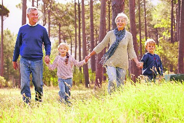 U OVOME BAKE I DEKE ČESTO GREŠE Njihova pomoć u čuvanju unuka je značajna, ali na jednu stvar treba da obrate pažnju