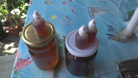 EVO OD ČEGA MARINA PRAVI LEK Pčelnji otrov u melemu jako redak ali efikasan, za njim vlada najveća potražnja