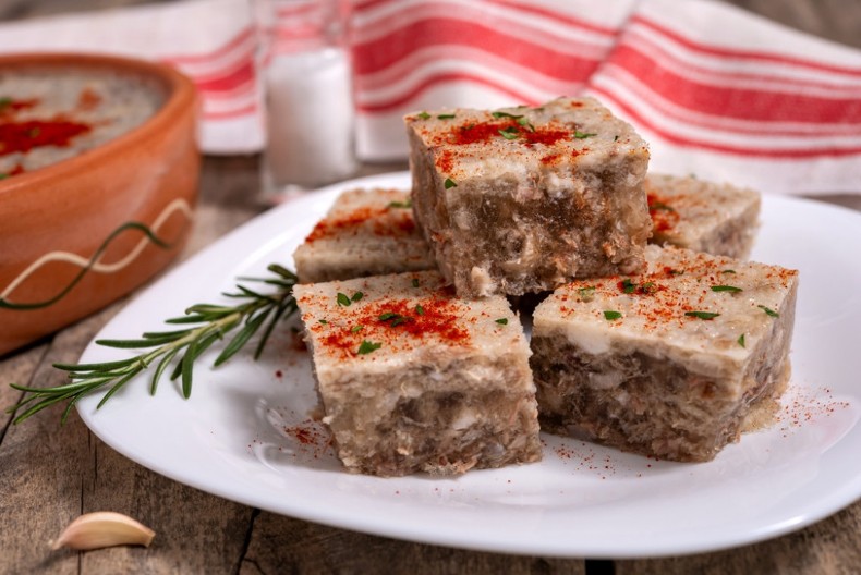 Prema tradiciji ovo jelo se sprema na Krstovdan, a jede na Bogojavljenje: Na svetskoj je listi najgorih srpskih jela