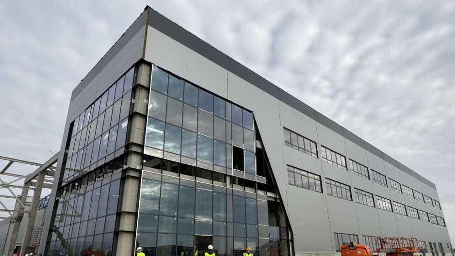 Izgleda svetski, a naša: Nemci ukrovili još jednu veliku fabriku u srpskom Šenženu, Čačak spremio 50 visoko - obrazovanih inženjera