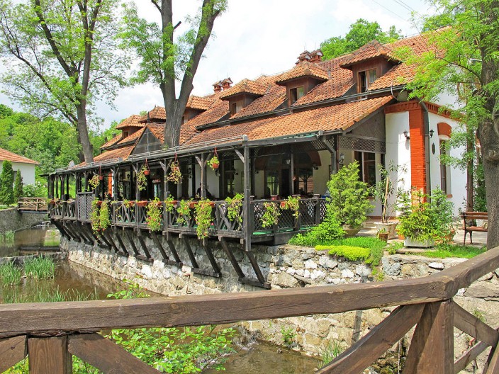 Smeštaj u ovoj banji za svega 18 evra! Doživela je procvat za vreme kneza Miloša Obrenovića: Leči mnoge bolesti, a evo po čemu je još posebna