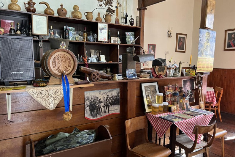 Ova kafana u Srbiji postoji 100 godina, u njoj su Karađorđevići ručali: Dane u rodnom selu čuva porodičnu tradiciju