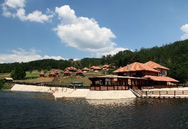 Eko-selo Koštunići: Raj između Suvobora i Maljena koji obožavaju beogradski hedonisti