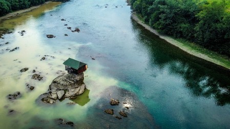Plaža na Drini kod Ljubovije: Tropski raj u zapadnoj Srbiji za one koji znaju gde da traže