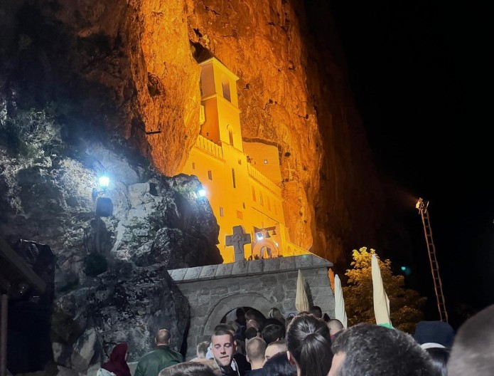 Milica je sa 20 godina abortirala i nikom ništa nije rekla: A onda joj se jednog dana javio Sveti Vasilije Ostroški, posle toga nikad više nije bila ista