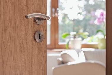 Ne zatvaraj vrata odmah: Zašto se soba u kojoj je neko umro ostavljala otvorena sedam dana