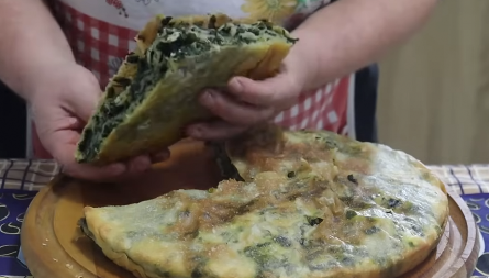 Rasjenička pita – zaboravljeno uskrsno jelo od mlade koprive i domaćeg testa