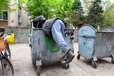 Imao je odličan posao, srećan život, a onda je 8 dana bos pešačio do Beograda: Šok život beskućnika kog viđamo svaki dan