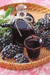 DOMAĆI SOK OD ARONIJE: Veruje se da popravlja krvnu sliku odmah (RECEPT)