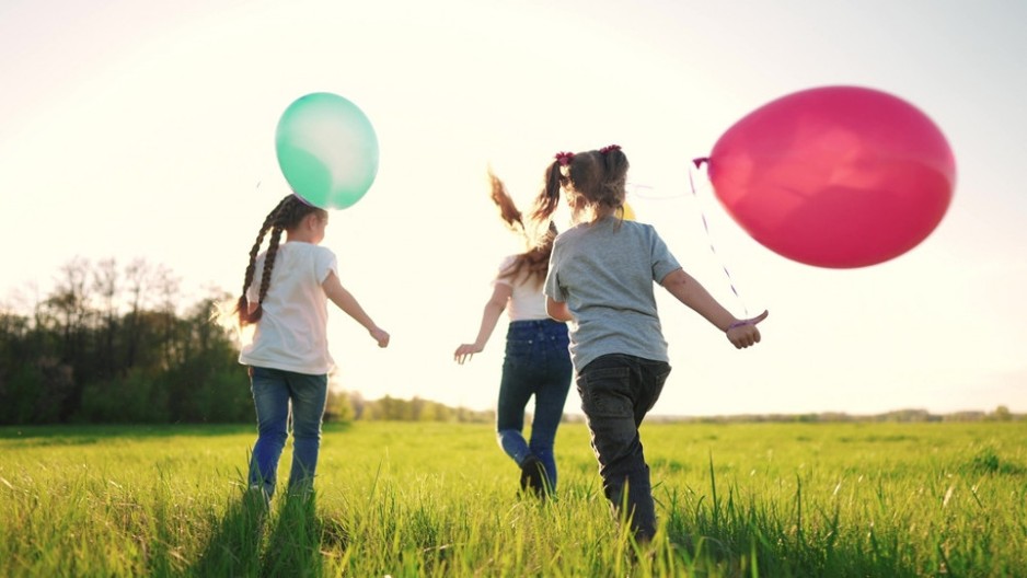 PESMA "RINGE, RINGE, RAJA" KRIJE JEZIVU PRIČU: Pevala se u Londonu kada je vladala epidemija opake bolesti koja je odnosila dečije živote